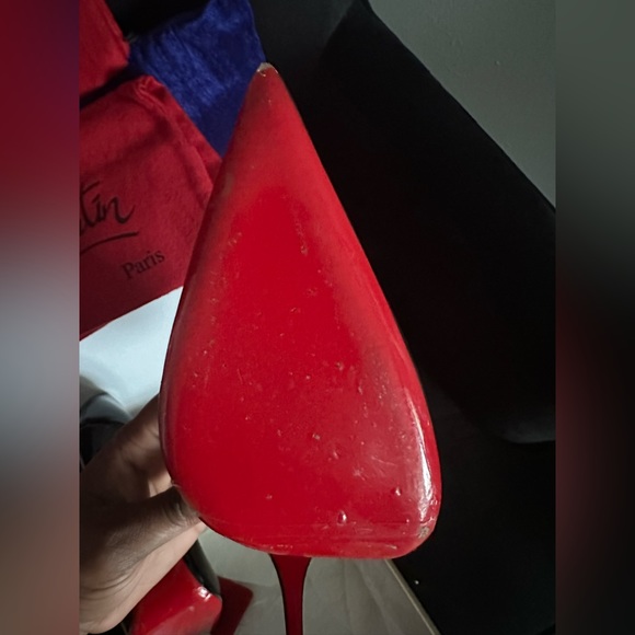 Like new, worn 2x. Box dust covers & taps included. Signs of wear at the point. - Picture 10 of 15